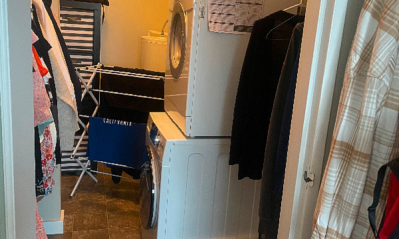 Large 2 Br Charleswo...