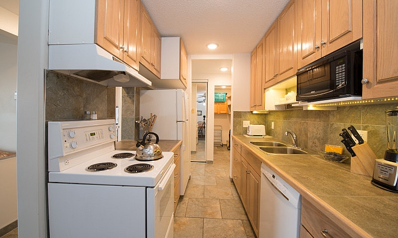Salmon Arm- 1 & 2 Bd...