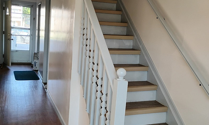 3 Br Town House For ...