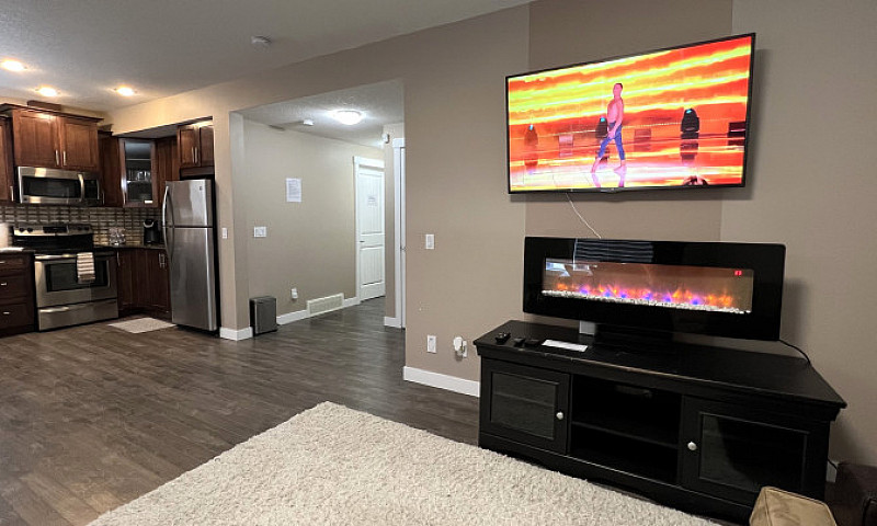 Spacious & Private W...