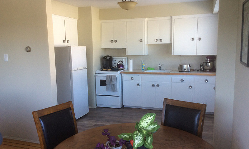 One Bedroom Great Lo...