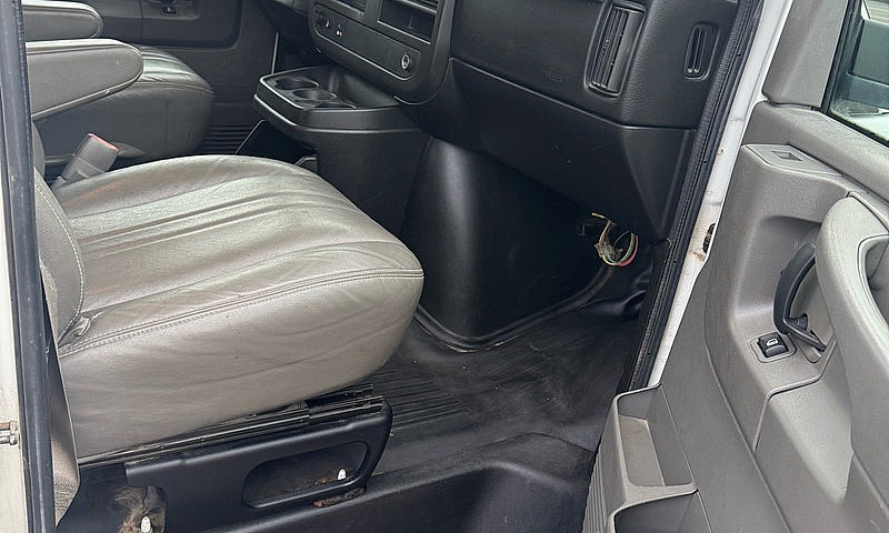2014 Gmc Savana 2500...