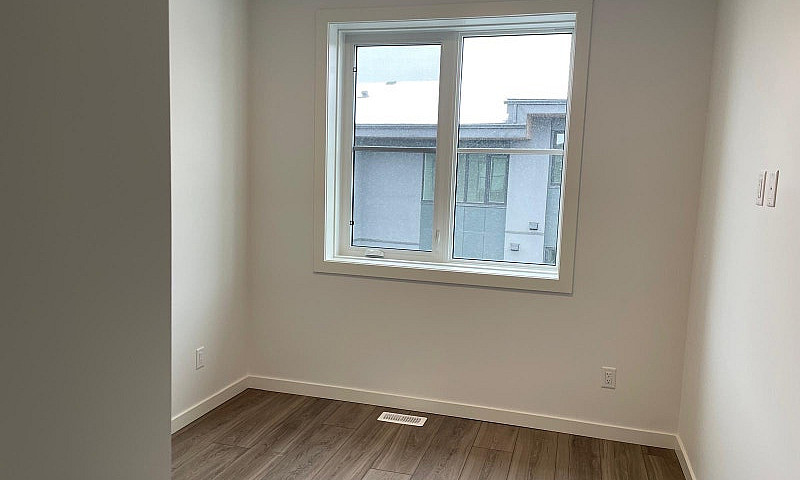 Brand New Home In Sw...