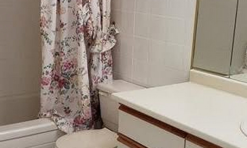 Spacious 2 Bedroom 2...