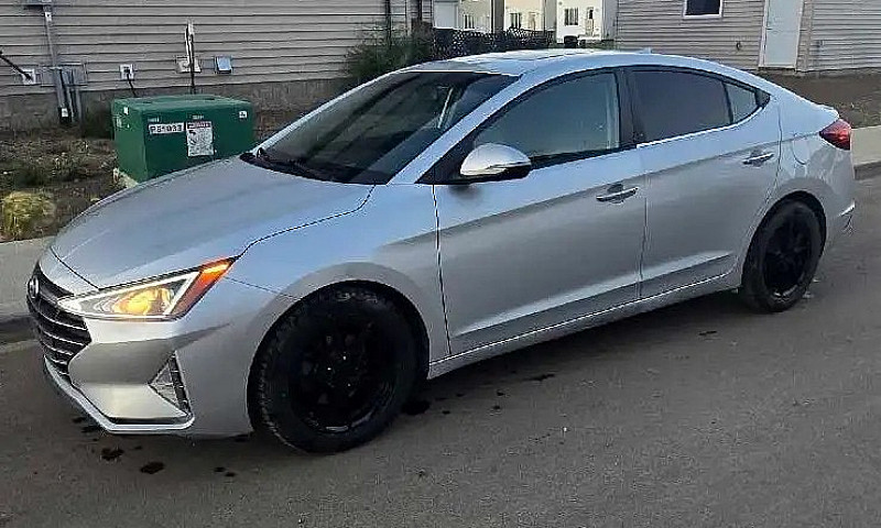 2019 Hyundai Elentra...