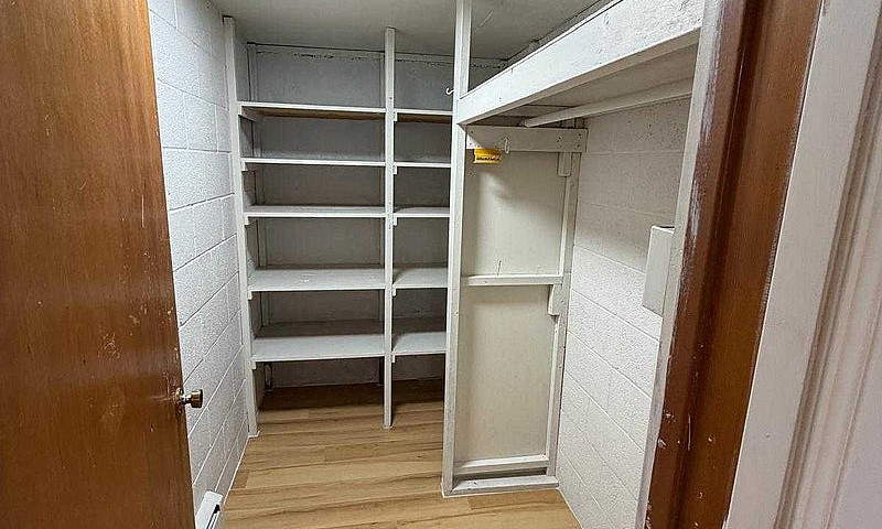 2 Bedrooms Apartment...