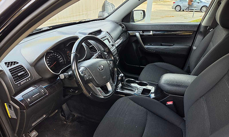 Kia Sorento Lx Fwd...