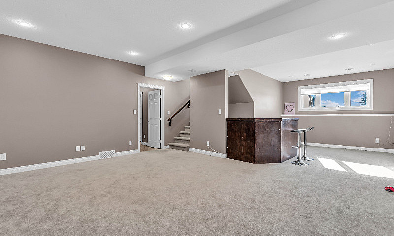 House For Sale In Wa...