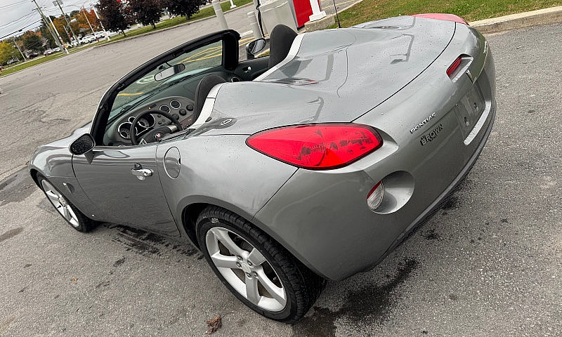 2006 Pontiac Solstic...