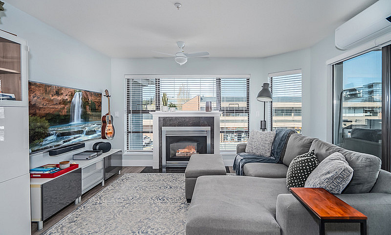 2 Bedroom Condo For ...