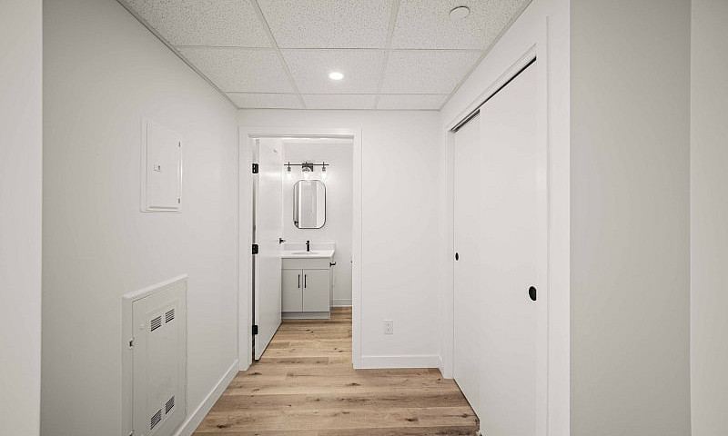 Spacious Studio In G...