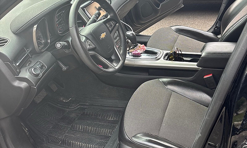 2013 Chevy Malibu Lt...