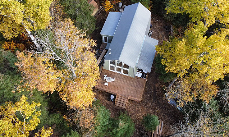 Lakefront Cottage Fo...