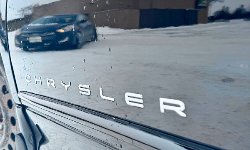 2001 Chrysler Intrep...