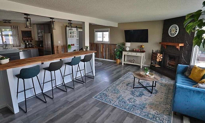 5 Bedroom Home In Ma...