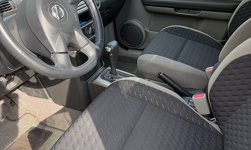  2006 Nissan X Trail...