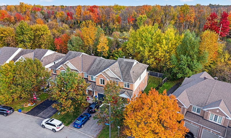 End Unit 3Bd, 3 Bath...