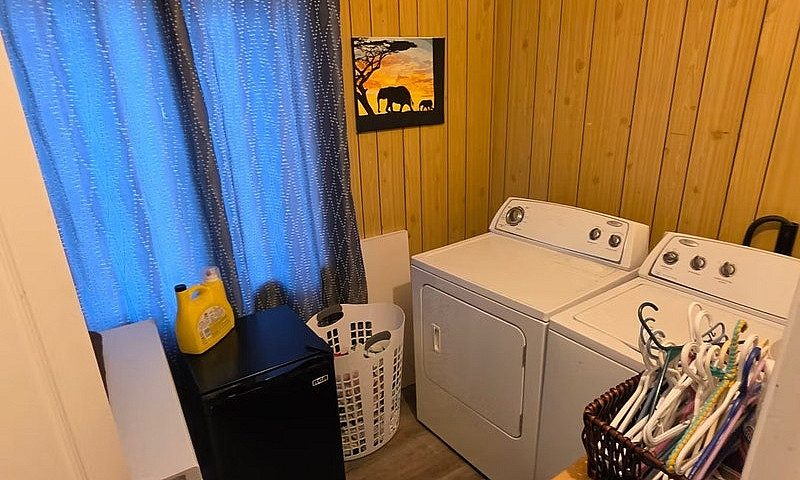 4 Bedroom, 1 Bath Ho...
