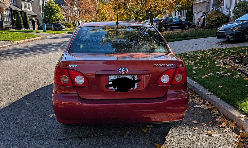 Toyota Corolla Le 20...