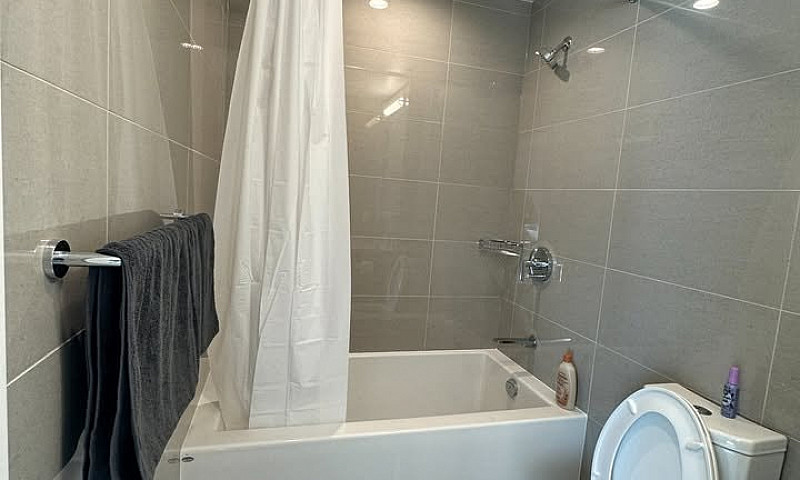 $3,250 / 2Br - 950Ft...