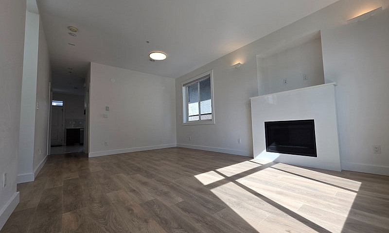 Spacious 4Br/3Ba Det...
