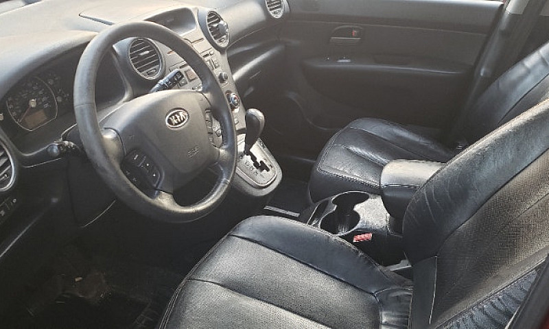 2009 Kia Rondo, Auto...