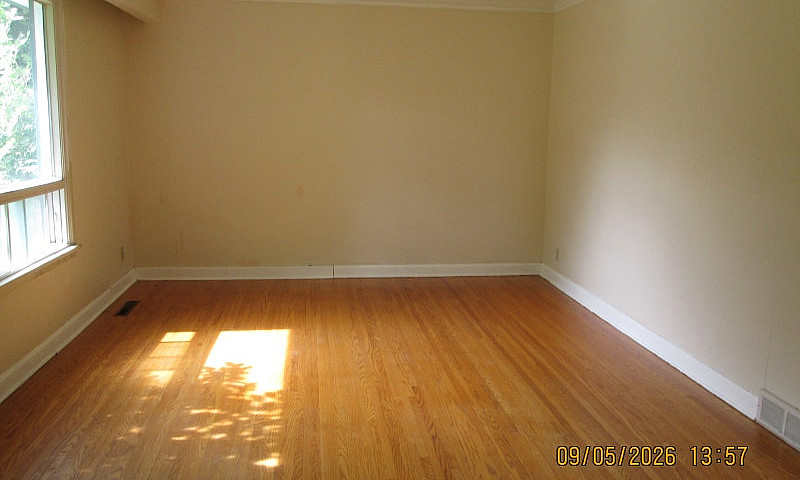 Close To U Of M, 4 B...
