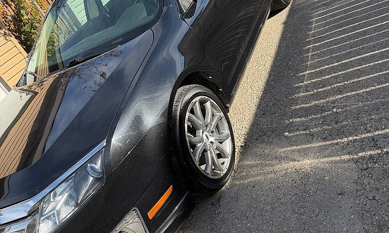 Ford Fusion ...