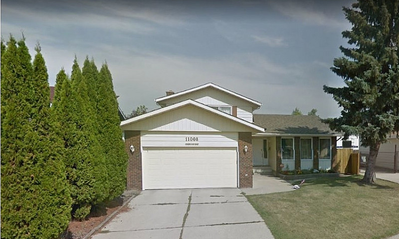House With 4 Bedroom...