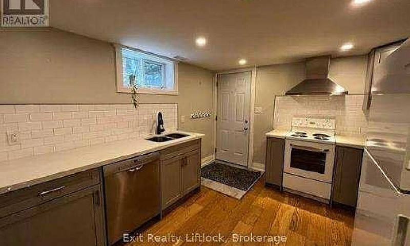 Wanted: 1 Bedroom Ap...
