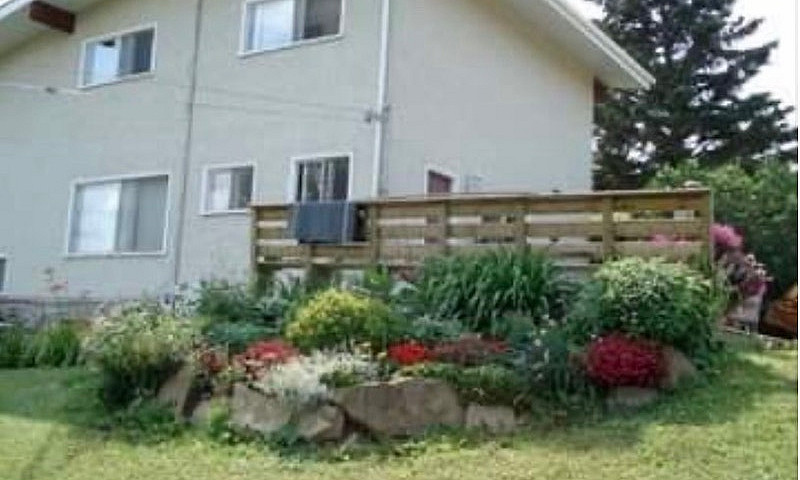 Shop And House For R...