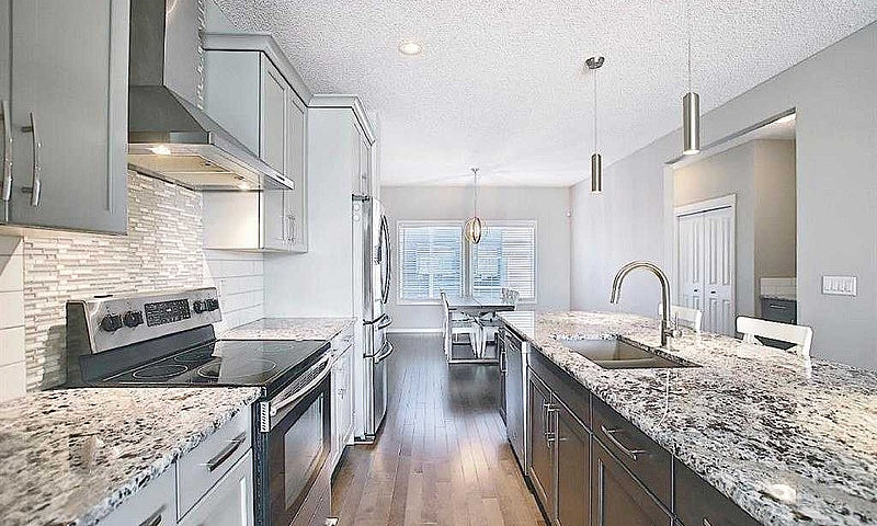 $2,100 |Evanston 3-B...