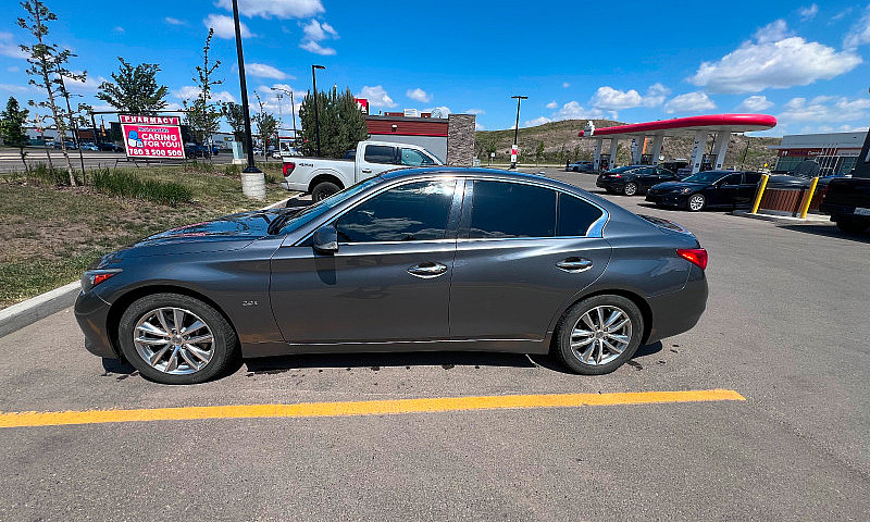 2016 Infinity Q50...