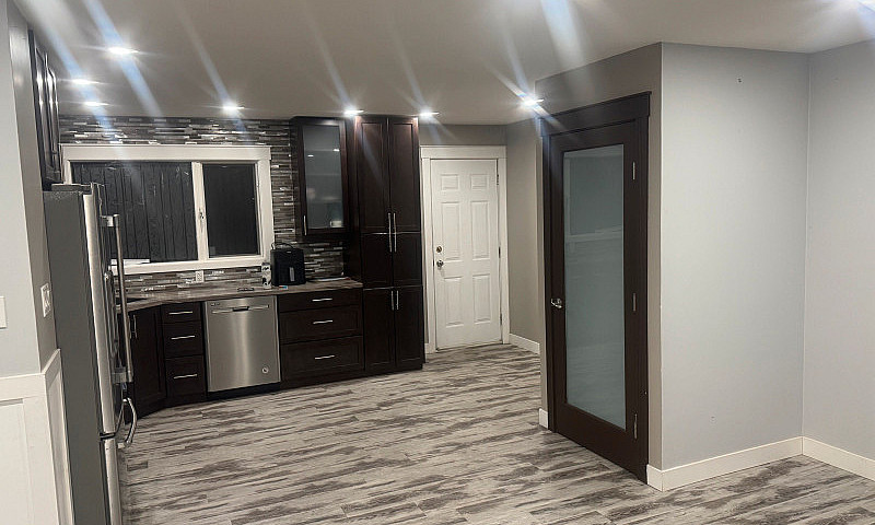 4Br 2 Bath, Basement...