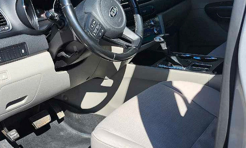 Kia Sedona 2020...