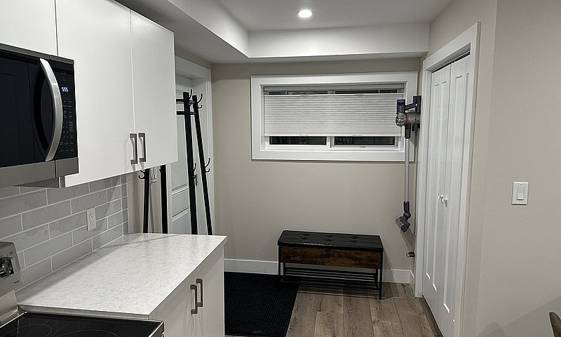 Fully Furnished 2 Be...