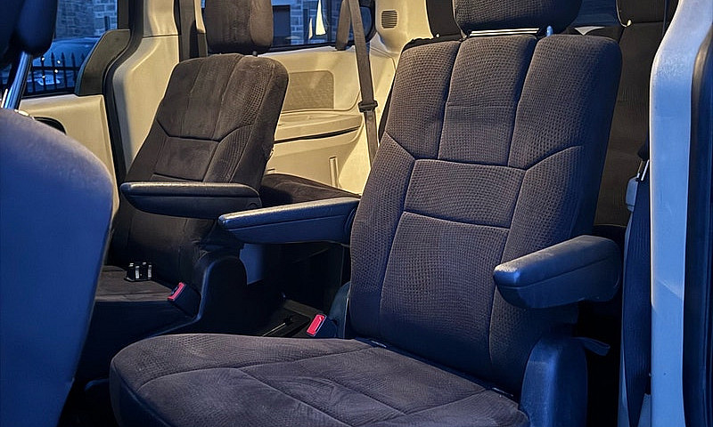 2015 Dodge Caravan...