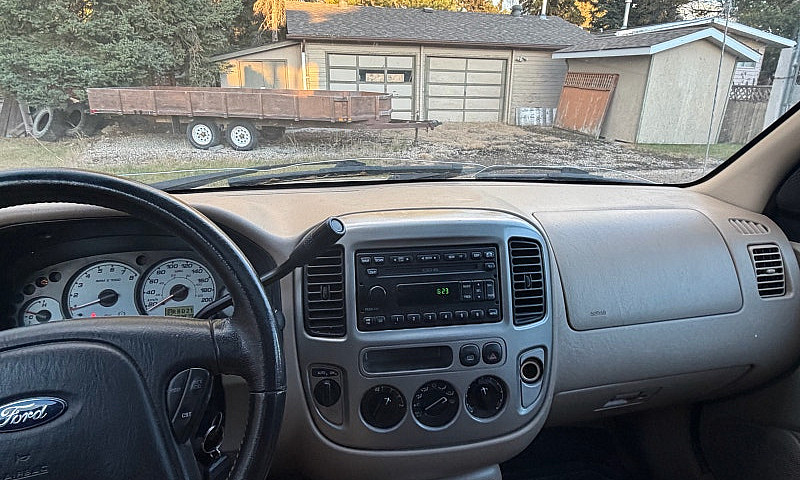 2003 Ford Escape...