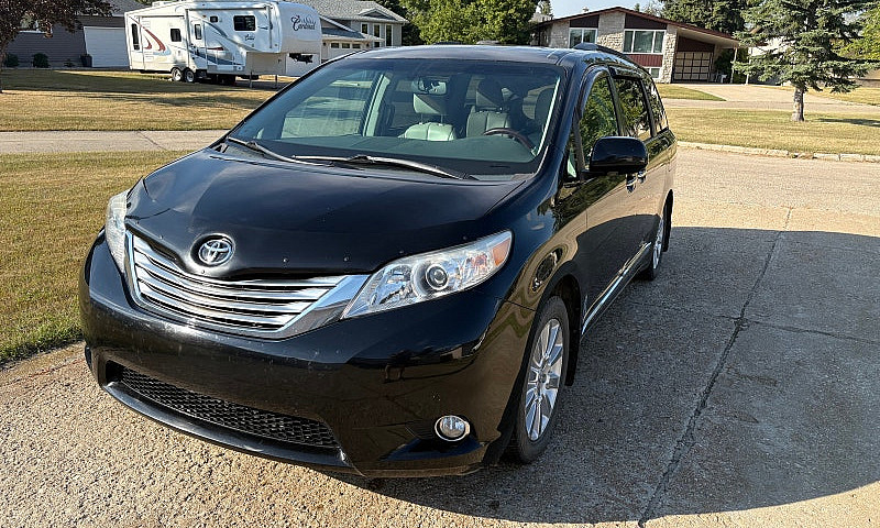 2011 Toyota Sienna L...