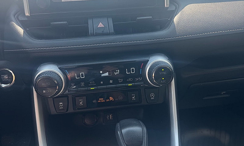 Toyota Rav4 ...