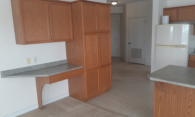 Over 55 Condo For Re...