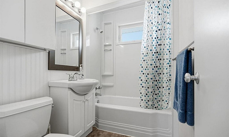 Riverview Duplex, Co...