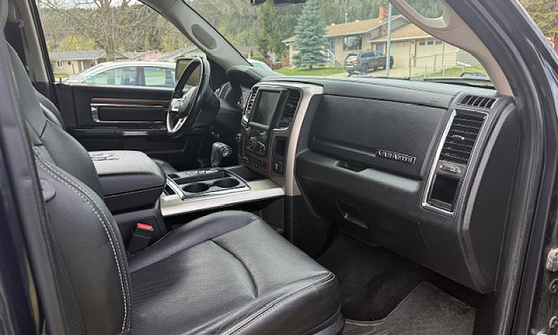 2013 Ram Laramie...