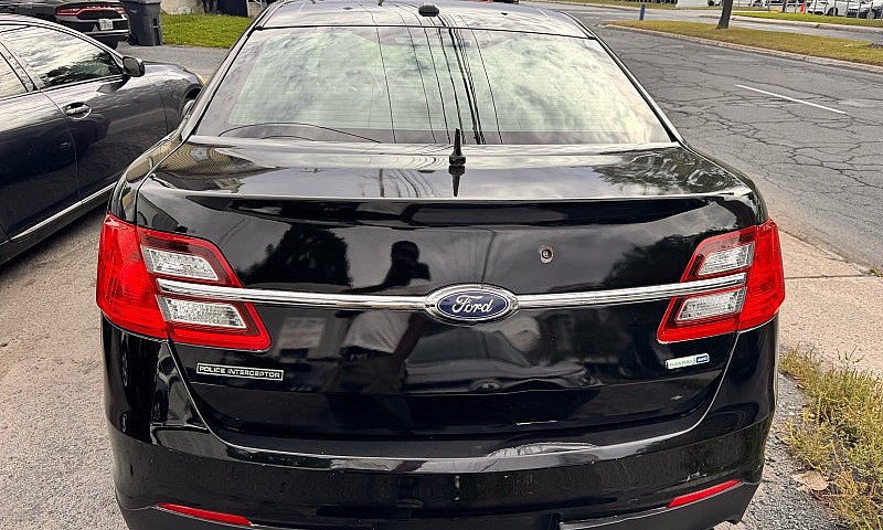 2018 Ford Taurus Pol...