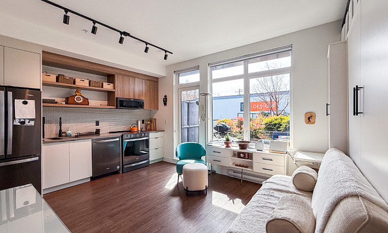 Condo For Sale  - Do...