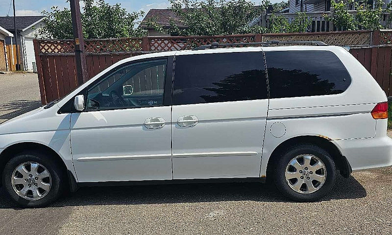 2002 Honda Odyssey...