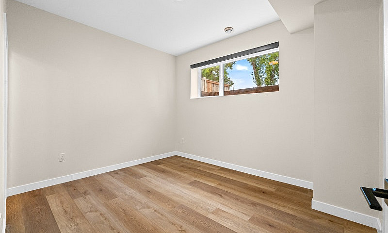 Duplex For Sale In W...