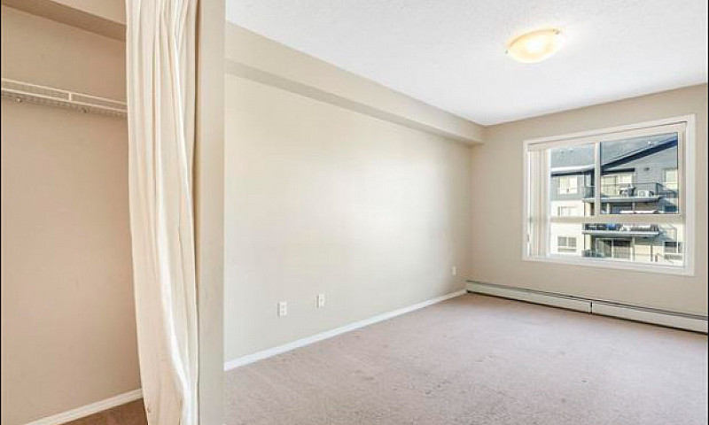 Stylish, Move-In Rea...