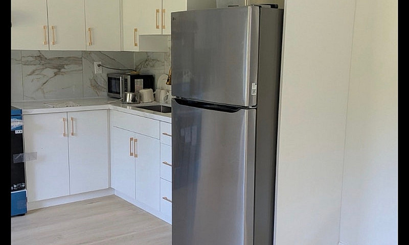  Fully Renovated Hou...