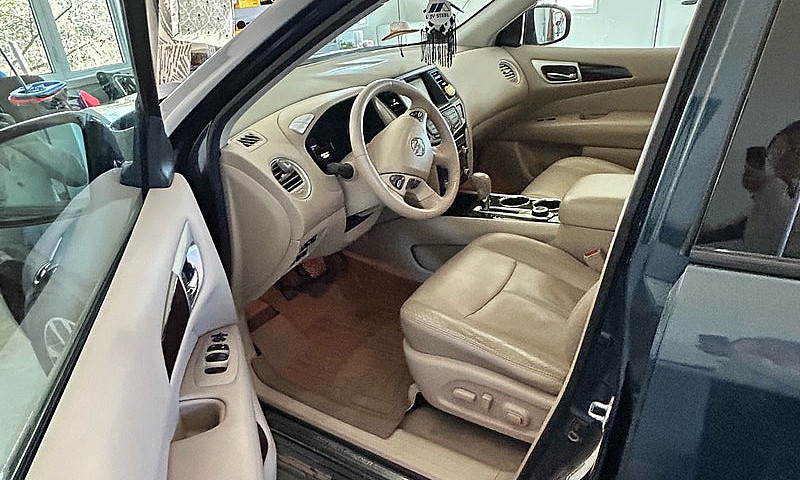 2014 Nissan Pathfind...